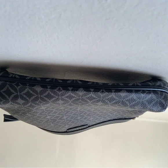 FOSSIL BLACK AND GRAY CROSSBODY BAG - Picture 10 of 10